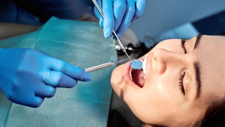 Técnicas Básicas de Emergência para Auxiliar de Clínica Dentária